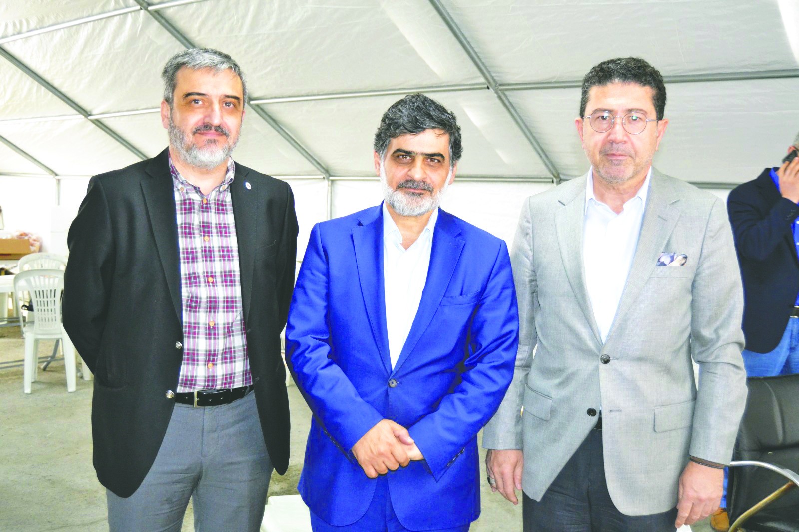 Dostların ziyareti sürüyor