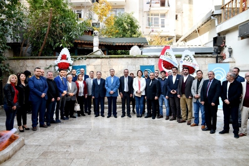 ‘Dostluk Hatıraları’ kitabının tanıtımı Vali Su’nun katılımıyla yapıldı 