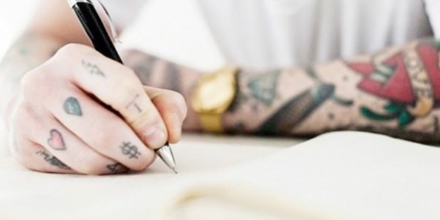 Dövme yaptırmak caiz midir?