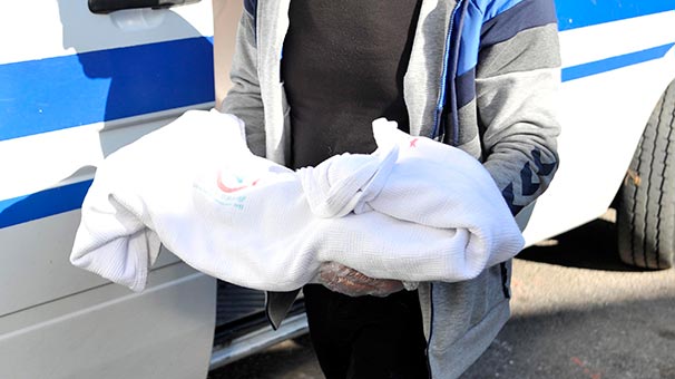 Dövülerek öldürülen bebeğin anne ve babası gözaltına alındı