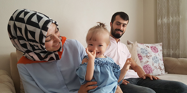 Down sendromlu 2 yaşındaki Eylül ilik bekliyor