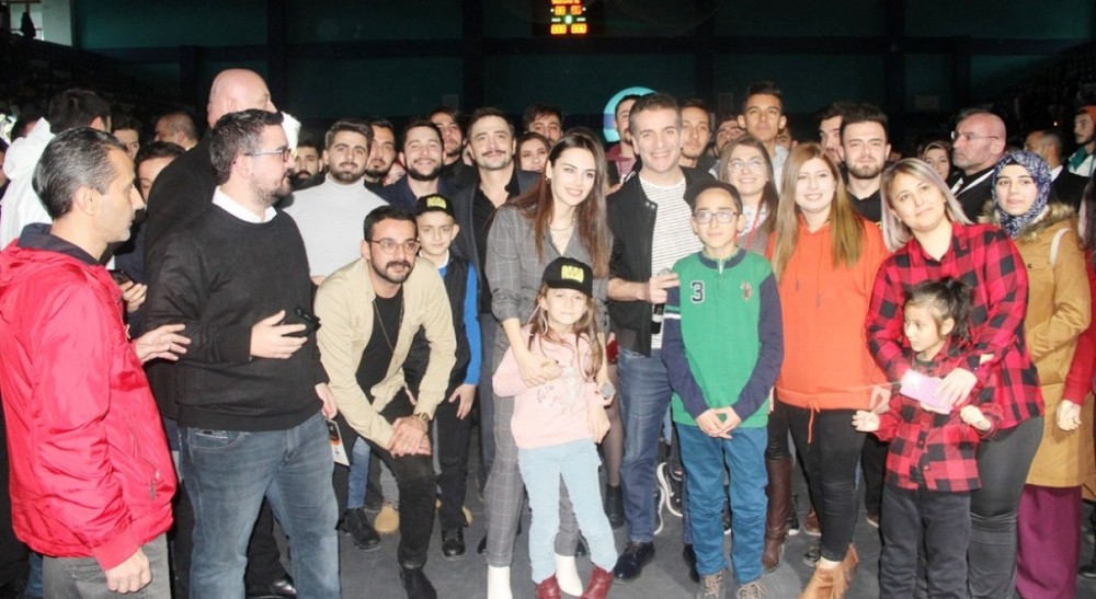 DPÜ ‘Baba Parası’ filminin başrol oyuncularını ağırladı 