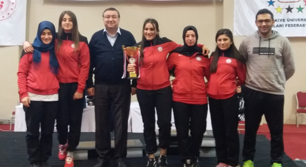 DPÜ Bilek Güreşi Takımı Türkiye Şampiyonu 