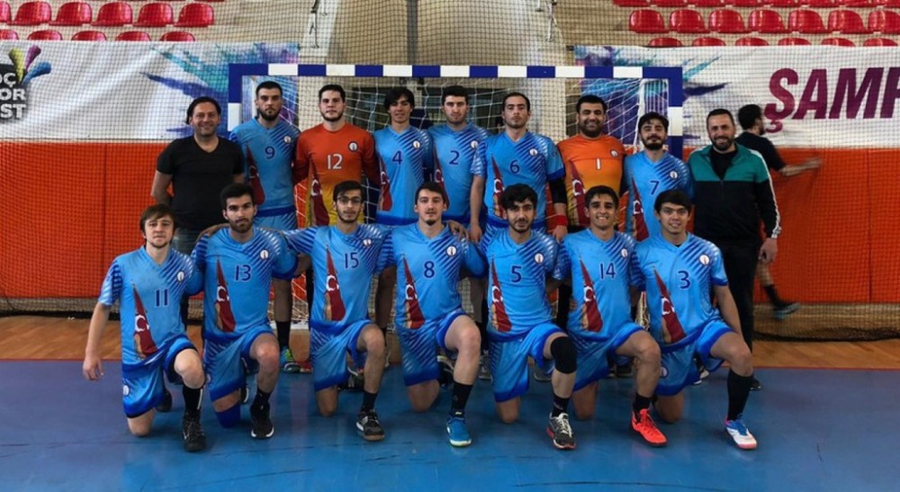 DPÜ Erkek Hentbol Takımı Süper Lig’e koşuyor 
