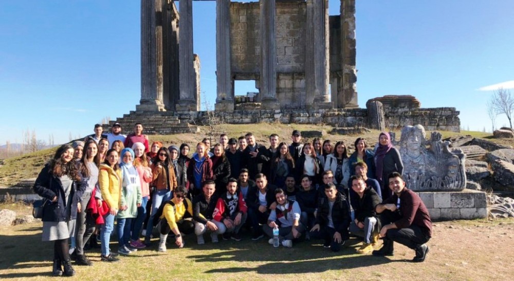 DPÜ KSBMYO öğrencileri için Aizanoi Antik Kenti’ne gezi 