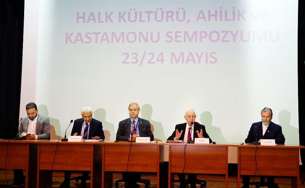 Dr. Eriş, “Bir yerin işgali sadece asgari güçle değil sosyo-politik yolla da oluyor” 