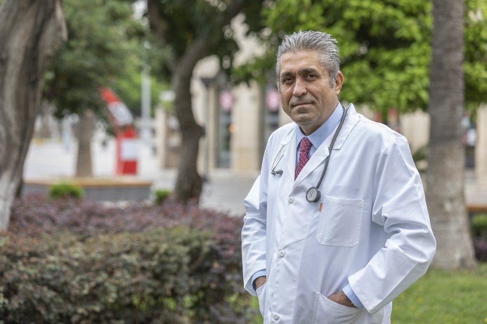 Dr. Kandemir’den pazar günü sokağa çıkacak 65 yaş üstü vatandaşlara uyarı 