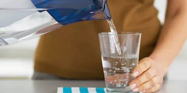 Dr. Mehmet Öz önerisi: Suyu böyle içmek zayıflatıyor!