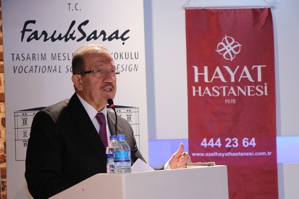 Dr. Özkul, tecrübelerini öğrencilerle paylaştı 