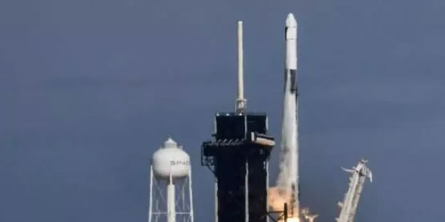 Dragon kapsülü 4 ton kargoyla Uluslararası Uzay İstasyonu'na fırlatıldı