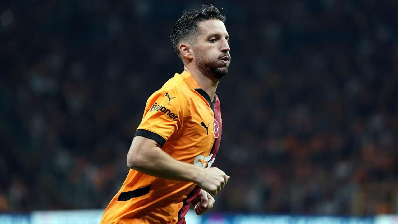 Dries Mertens 100’lere girdi