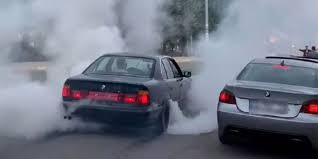 Drift atan iki sürücüye 132 bin TL ceza kesildi