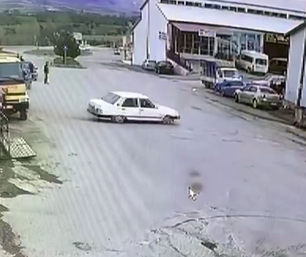 Drift pahalıya patladı, 52 bin TL cezanın yanında ehliyetine 2 ay el konuldu