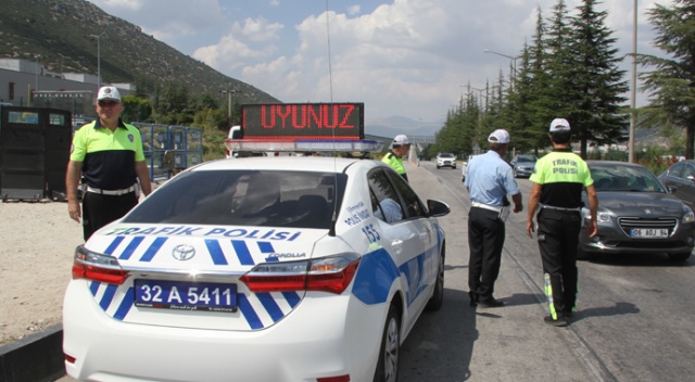 Drift yapan 2 sürücüye 11 bin 22 lira ceza