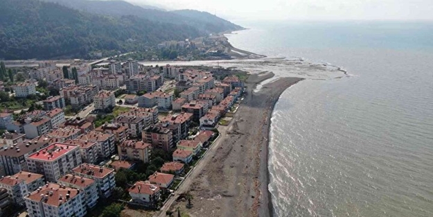 Drone ile havadan görüntülendi! Sel suları Karadeniz’i kahverengiye bürüdü