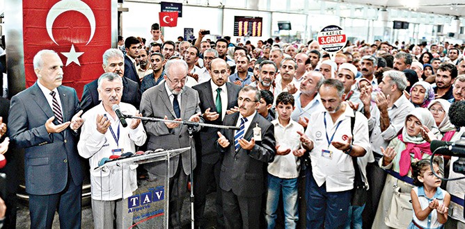 Dua ve gözyaşları ile uğurlandılar