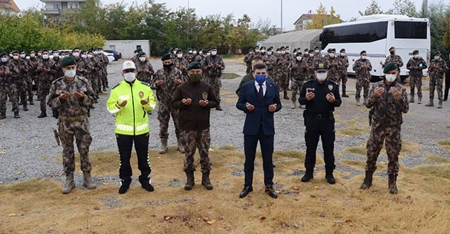 Dualarla, kurbanlarla uğurlandılar