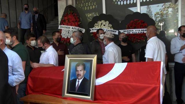 Dualarla uğurlandı! Eski Rize Belediye Başkanına veda