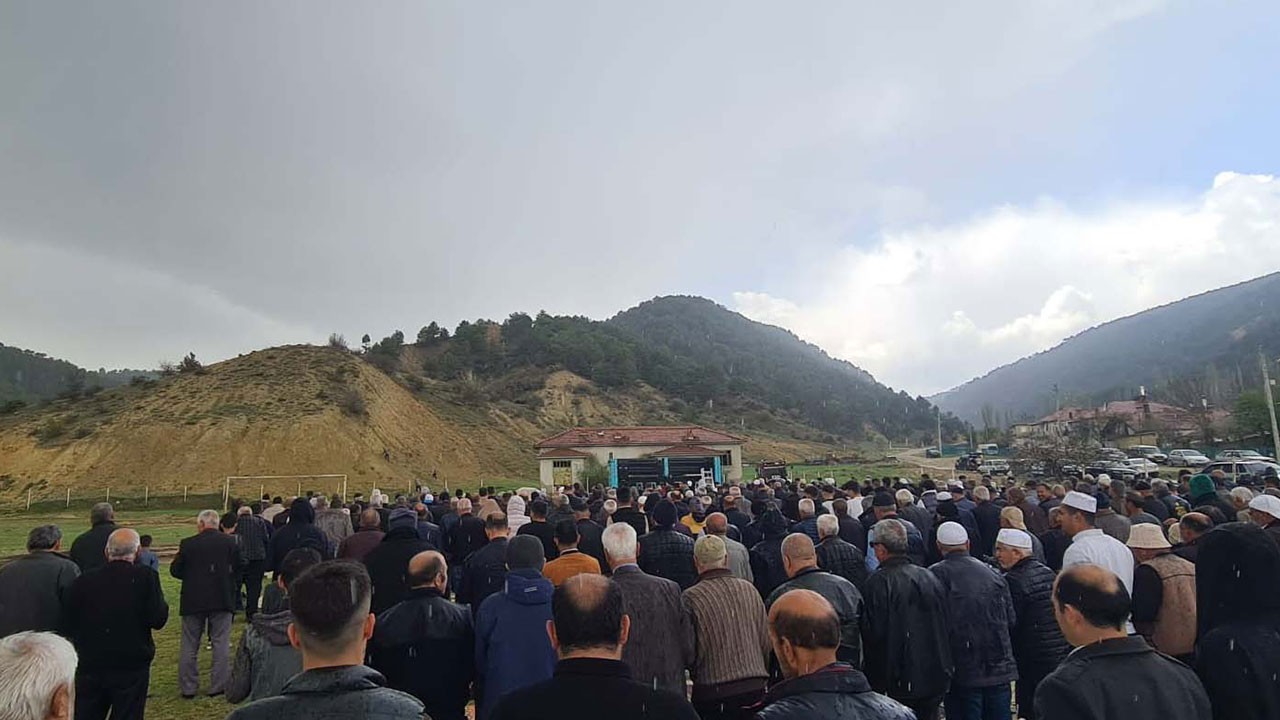 Duanın bereketi... Konya'da yağmur duası sırasında yağış başladı