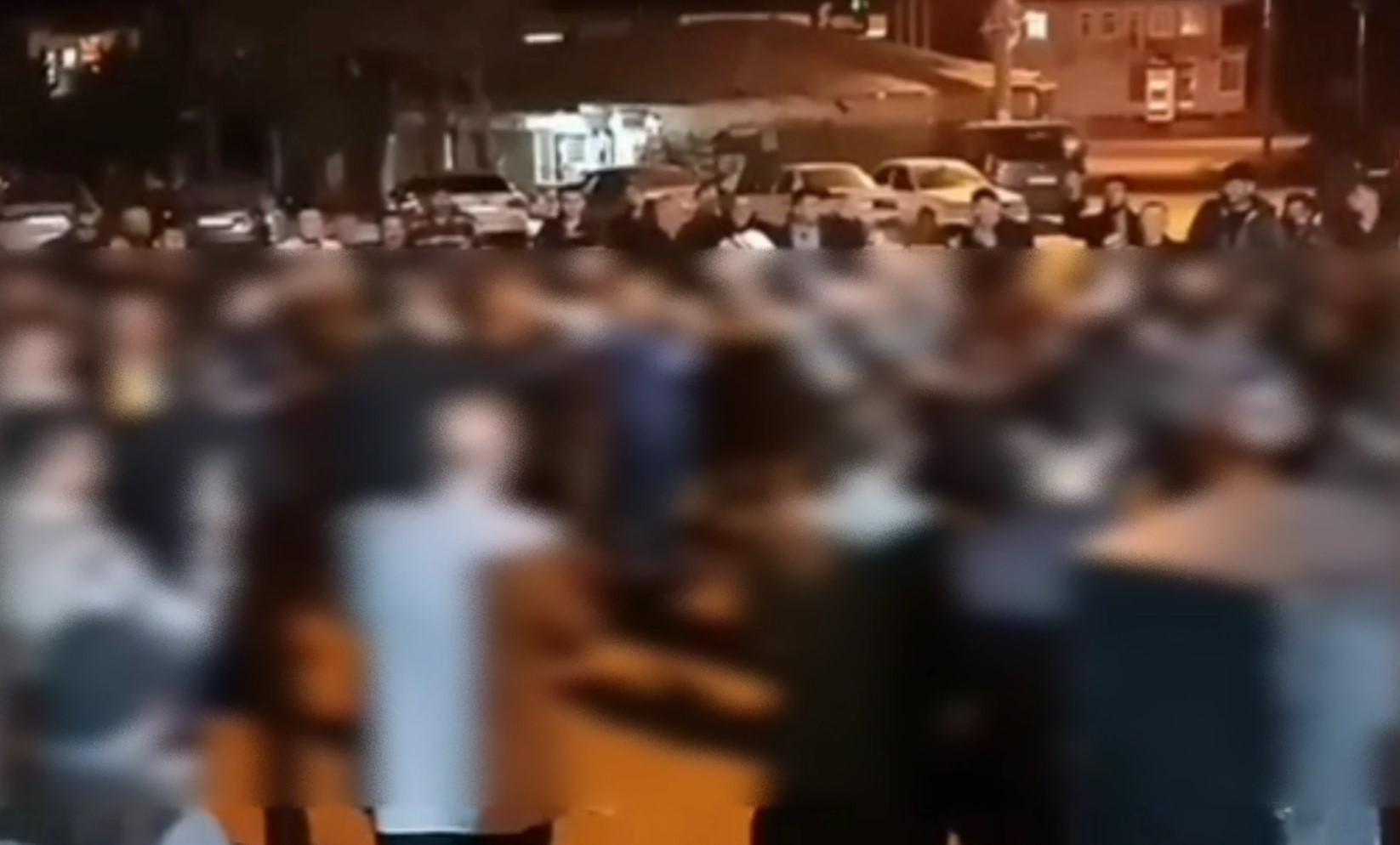 Düğün evi değil cephanelik! 8 maganda yakalandı