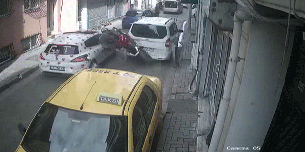 Düğün konvoyunda feci kaza