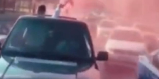 Düğün magandaları E-5’te trafiği kapatıp, ateş açtı!