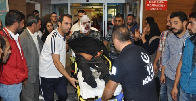 Düğün magandası genç 2 müzisyeni yaraladı