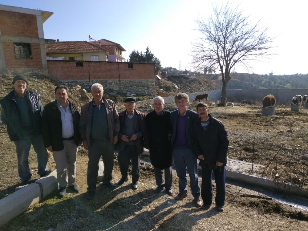 Düğün salonu, inşaatı bitirilmeyince ahıra döndü 