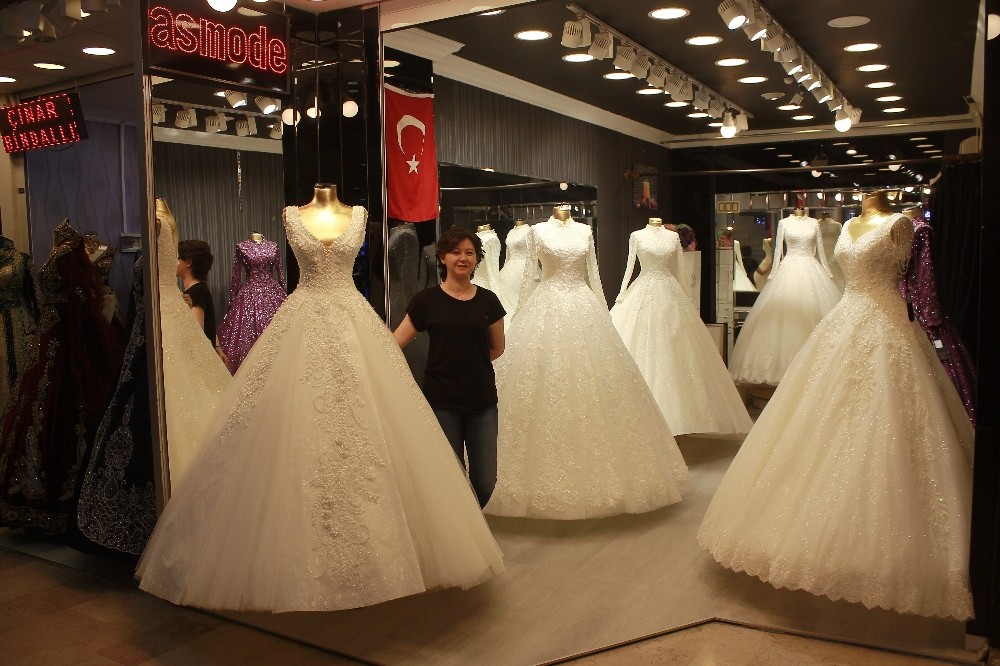 Düğün sezonu piyasaları canlandırdı 