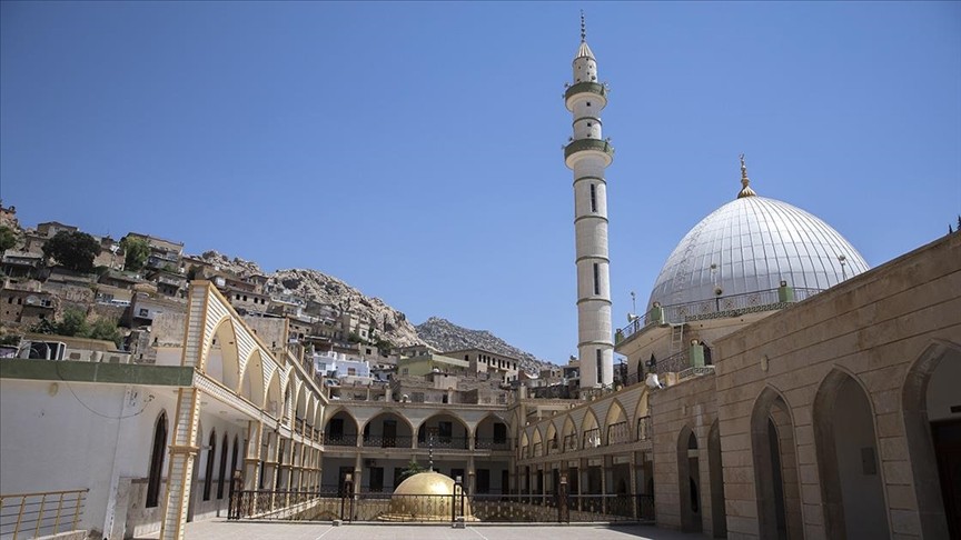 Duhok'taki yaklaşık 14 asırlık tarihi cami zamana meydan okuyor
