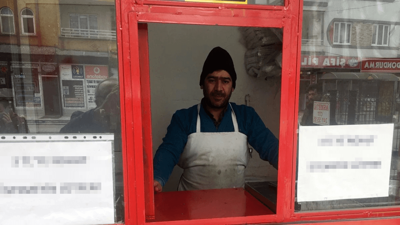Dükkandaki yazıyı görenler şaştı kaldı!