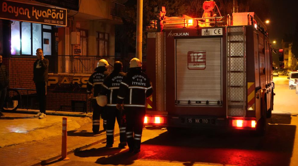 Dumandan etkilenen 1 kişi hastaneye kaldırıldı