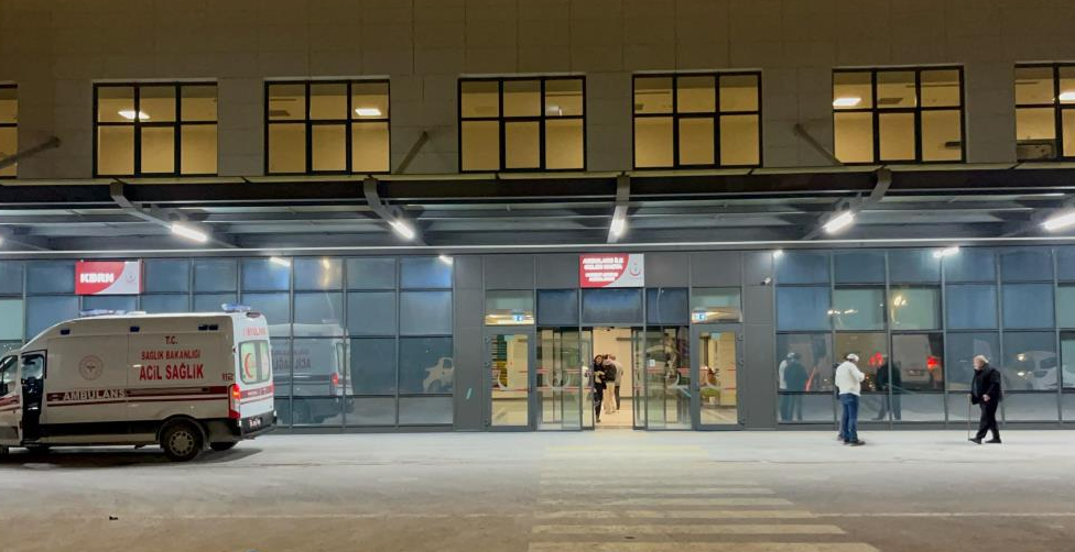 Dumandan zehirlenen anne-oğul tedavi altına alındı