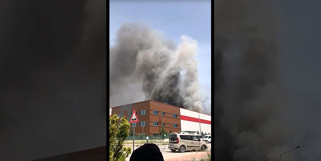Dumanlar gökyüzünü kapladı! Tıbbi ekipman üretilen fabrika alevlere teslim oldu