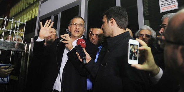 Dumanlı geçmişte tutuklanan gazetecileri böyle tokatlamış