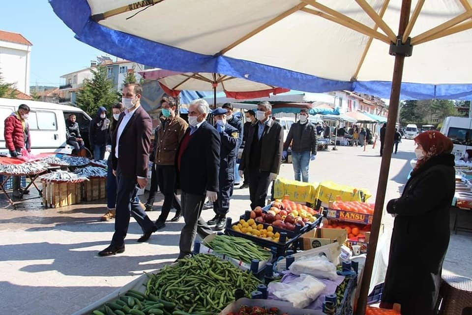 Dumlupınar ilçe pazarı kapatıldı 