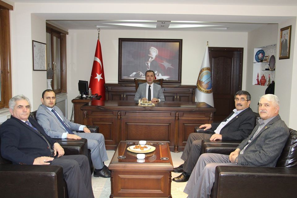 Dumlupınar protokolünden Umre ziyaretinden dönen Altıntaş Kaymakamına ziyaret 