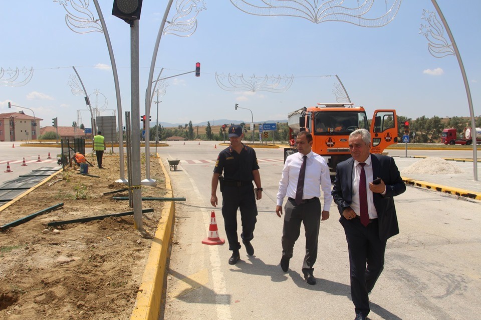 Dumlupınar’da çevre düzenleme ve peyzaj çalışmaları 