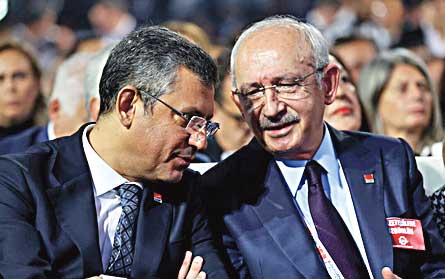 Dün ‘hain’ ilan ettiği Bay Kemal’e bugün gülücük atıyor