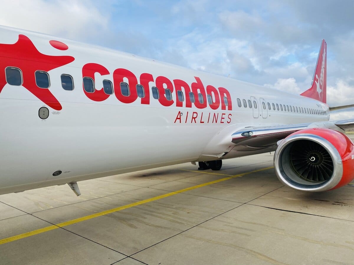 Dün İstanbul, bugün Antalya! Corendon'a ait uçağın inişte ön tekeri patladı! Faciadan dönüldü!