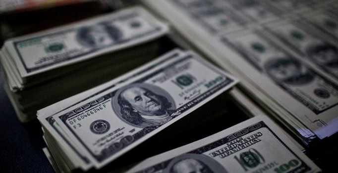 Dün rekora doymayan dolar, 4,12 seviyelerinde seyrediyor