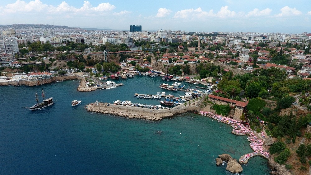 Dünya Antalya’yı internet üzerinden 24 saat canlı izleyecek 