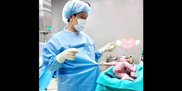Dünya bu bebeği konuşuyor! Doktora bakın ne yaptı