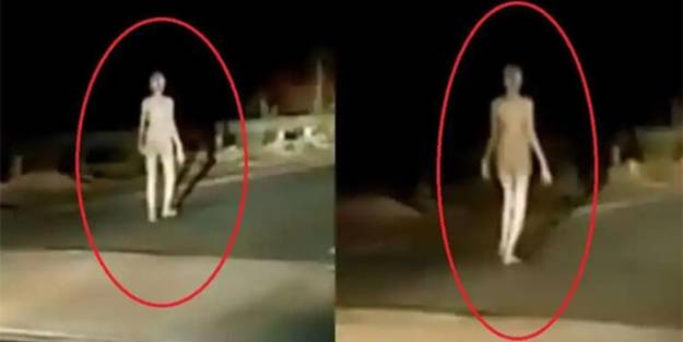Dünya bu görüntüleri konuşuyor! 'Çıplak yaratık' gözünü motosikletliye dikti