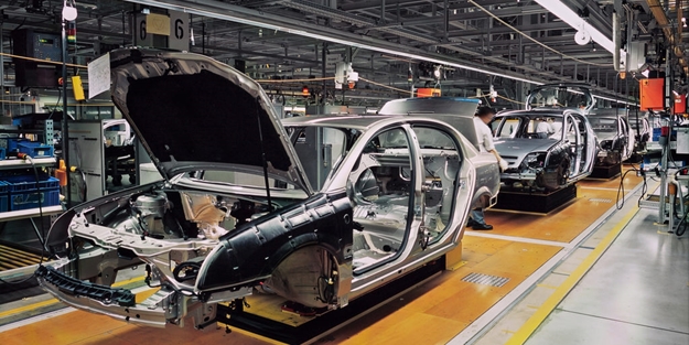 Dünya devleri peş peşe duyurdu! Üretim durduruldu