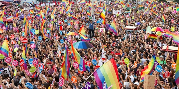 Dünya halkları uyanıyor! LGBT'li sapkınlara Sırbistan'dan sonra bir tokat da ABD'den