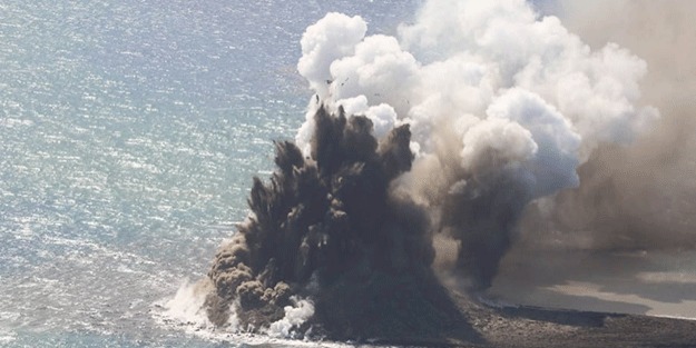 Dünya haritasını değiştiren yanardağ patlaması!