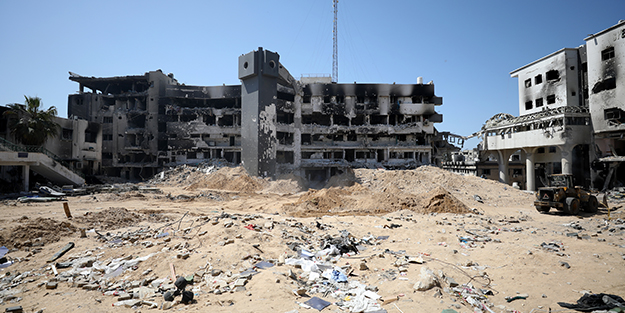 Dünya İran'la gerilimi konuşurken İsrail durmadan Gazze'yi bombalıyor!