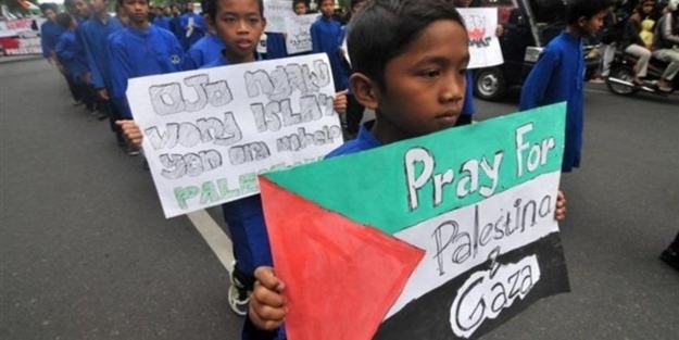 Dünya İsrail'i protesto ediyor