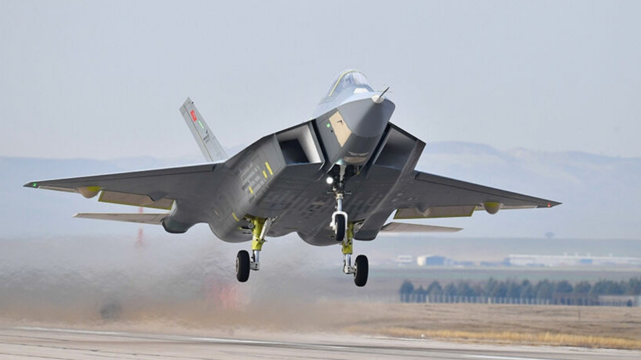 Dünya KAAN’ı izliyor: İngiliz medyası Türkiye’nin savunma atılımını yazdı!